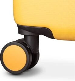 Swiss Alpine 2.0 - Reiskoffer - 67 Cm - 4 Wielen - Geel -Koffer Winkel 1113x1200 5