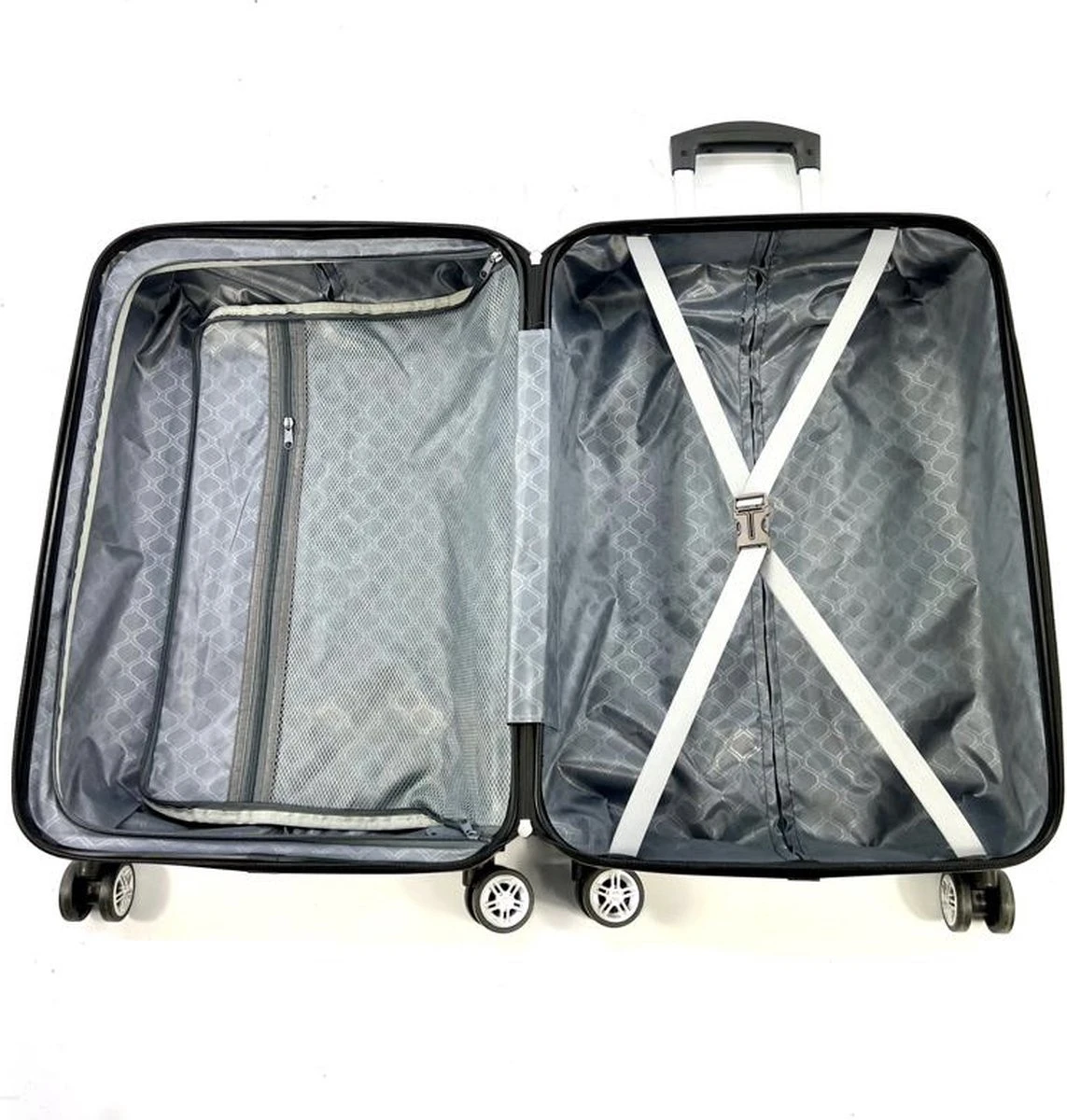 AATravel M Reiskoffer - Trolley ABS - Met Dubbele Wielen - 66 Cm - 73 Liter - Zwart 4 AATravel M Reiskoffer - Trolley ABS - Met Dubbele Wielen - 66 Cm - 73 Liter - Zwart - Afbeelding 2