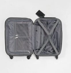 Guess Handbagage Koffer / Trolley / Reiskoffer - 50 Cm - 25 Liter - Wilder - Bruin 27 Guess Handbagage Koffer / Trolley / Reiskoffer - 50 Cm - 25 Liter - Wilder - Bruin -Koffer Winkel 1166x1200