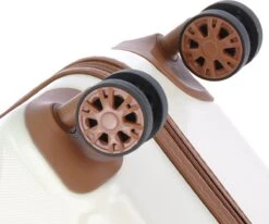 Oistr Florence Spinner L Off White 31 Oistr Florence Spinner L Off White -Koffer Winkel 1200x1002 1