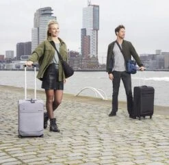 Enrico Benetti Dallas 39042 Handbagage Koffer Softcase - Grijs 24 Enrico Benetti Dallas 39042 Handbagage Koffer Softcase - Grijs -Koffer Winkel 1200x1169