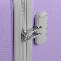 SUITSUIT - Caretta - Bright Lavender - Reiskoffer (76 Cm) 13 SUITSUIT - Caretta - Bright Lavender - Reiskoffer (76 Cm) -Koffer Winkel 1200x1200 1033