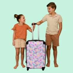 NoBoringSuitcases.com® Koffer Groot - Eenhoorn - Meisje - Patroon - Hartje - Trolley Koffer Met TSA-slot - Met Wielen - 90 Liter - Reiskoffer - 66 Cm -Koffer Winkel 1200x1200 1602