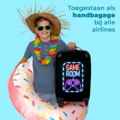 NoBoringSuitcases.com® Koffer - Trolley Op Wieltjes - Neon - Game Room - Tekst - Controller - Zwart - Reiskoffer - Past Binnen 55x40x20 Cm En 55x35x25 Cm - Koffertje - Trolley Handbagage 14 NoBoringSuitcases.com® Koffer - Trolley Op Wieltjes - Neon - Game Room - Tekst - Controller - Zwart - Reiskoffer - Past Binnen 55x40x20 Cm En 55x35x25 Cm - Koffertje - Trolley Handbagage -Koffer Winkel 1200x1200 219