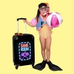 NoBoringSuitcases.com® Koffer - Trolley Op Wieltjes - Neon - Game Room - Tekst - Controller - Zwart - Reiskoffer - Past Binnen 55x40x20 Cm En 55x35x25 Cm - Koffertje - Trolley Handbagage 15 NoBoringSuitcases.com® Koffer - Trolley Op Wieltjes - Neon - Game Room - Tekst - Controller - Zwart - Reiskoffer - Past Binnen 55x40x20 Cm En 55x35x25 Cm - Koffertje - Trolley Handbagage -Koffer Winkel 1200x1200 220