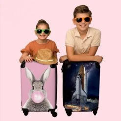NoBoringSuitcases.com® Koffer - Ruimte - Spaceshuttle - Raket - Jongens - Past Binnen 55x40x20 Cm En 55x35x25 Cm - Handbagage - Trolley - Fotokoffer - Cabin Size - Print -Koffer Winkel 1200x1200 436