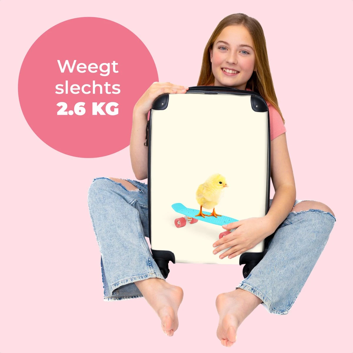 NoBoringSuitcases.com® Kinderkoffer - Trolley Op Wieltjes - Kuiken - Skateboard - Blauw - Kinderen - Dieren - Reiskoffer Kinderen - Past Binnen 55x40x20 Cm En 55x35x25 Cm - Fotokoffer 4 NoBoringSuitcases.com® Kinderkoffer - Trolley Op Wieltjes - Kuiken - Skateboard - Blauw - Kinderen - Dieren - Reiskoffer Kinderen - Past Binnen 55x40x20 Cm En 55x35x25 Cm - Fotokoffer - Afbeelding 2