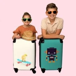 NoBoringSuitcases.com® Kinderkoffer - Trolley Op Wieltjes - Kuiken - Skateboard - Blauw - Kinderen - Dieren - Reiskoffer Kinderen - Past Binnen 55x40x20 Cm En 55x35x25 Cm - Fotokoffer 16 NoBoringSuitcases.com® Kinderkoffer - Trolley Op Wieltjes - Kuiken - Skateboard - Blauw - Kinderen - Dieren - Reiskoffer Kinderen - Past Binnen 55x40x20 Cm En 55x35x25 Cm - Fotokoffer -Koffer Winkel 1200x1200 532