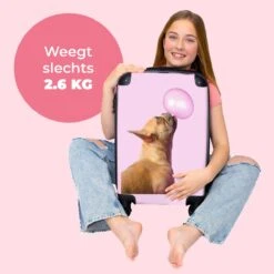 NoBoringSuitcases.com® Kinderkoffer - Hond - Dieren - Kauwgom - Roze - Kinderen - Trolley Kinderen - Past Binnen 55x40x20 Cm En 55x35x25 Cm - Reiskoffer Met Wielen - Koffertje 25 NoBoringSuitcases.com® Kinderkoffer - Hond - Dieren - Kauwgom - Roze - Kinderen - Trolley Kinderen - Past Binnen 55x40x20 Cm En 55x35x25 Cm - Reiskoffer Met Wielen - Koffertje -Koffer Winkel 1200x1200 655
