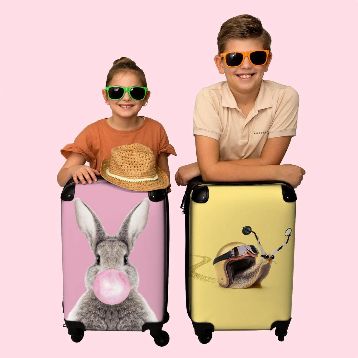 NoBoringSuitcases.com® Koffer - Slak - Helm - Racen - Kinderen - Past Binnen 55x40x20 Cm En 55x35x25 Cm - Handbagage - Trolley - Fotokoffer - Cabin Size - Print 9 NoBoringSuitcases.com® Koffer - Slak - Helm - Racen - Kinderen - Past Binnen 55x40x20 Cm En 55x35x25 Cm - Handbagage - Trolley - Fotokoffer - Cabin Size - Print - Afbeelding 7
