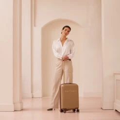 SUITSUIT - Fab Seventies - Cuban Sand - Duo Set (55/76 Cm) -Koffer Winkel 1200x1200 710