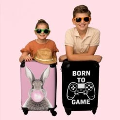 NoBoringSuitcases.com® Koffer - Quote - Gaming - Controller - Boys - Past Binnen 55x40x20 Cm En 55x35x25 Cm - Handbagage - Trolley - Fotokoffer - Cabin Size - Print -Koffer Winkel 1200x1200 9