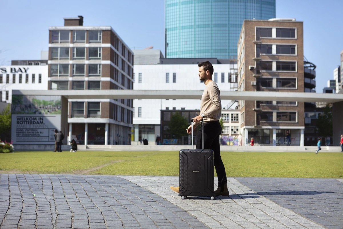 CarryOn Steward Kofferset - 2-delige TSA Trolleyset Met Kliksloten - Dubbele Wielen - Zwart 13 CarryOn Steward Kofferset - 2-delige TSA Trolleyset Met Kliksloten - Dubbele Wielen - Zwart - Afbeelding 11