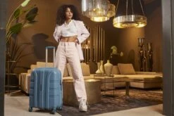 ©TROLLEYZ - Paris No.5 - Trolley - 55cm Met TSA Slot - Dubbele Wielen - 360° Spinners - 100% Polypropyleen - Handbagage Koffer In Ice Blue -Koffer Winkel 1200x800 68