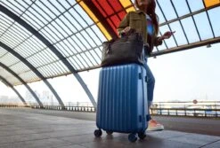 Decent Tranporto-One Medium Koffer - 66 Cm - TSA Slot - Dark Blue -Koffer Winkel 1200x812 1