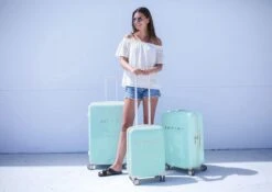 SUITSUIT - Fabulous Fifties - Luminous Mint - Reiskoffer (66 Cm) 37 SUITSUIT - Fabulous Fifties - Luminous Mint - Reiskoffer (66 Cm) -Koffer Winkel 1200x848 3