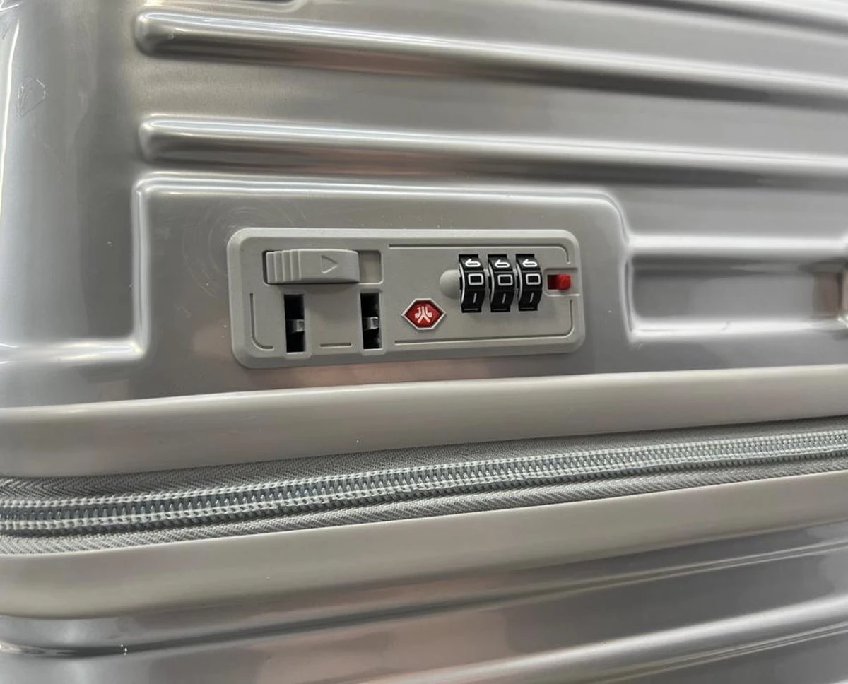 AATravel XL Reiskoffer - Trolley ABS - Met Dubbele Wielen - 75 Cm - 94 Liter - Zilver 4 AATravel XL Reiskoffer - Trolley ABS - Met Dubbele Wielen - 75 Cm - 94 Liter - Zilver - Afbeelding 2