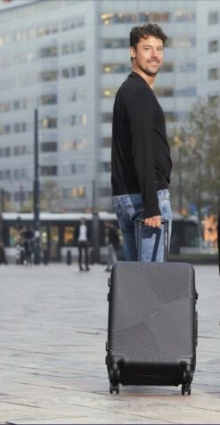 Enrico Benetti Louisville Driedelige Kofferset Hardcase - 39040 - Zwart -Koffer Winkel 622x1200 14