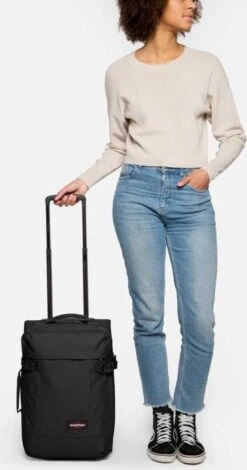 Eastpak TRANVERZ XS Reiskoffer, Handbagage (48 X 32 X 21 Cm) - Black -Koffer Winkel 630x1200 3