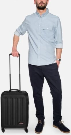 Eastpak TRANZSHELL S Reiskoffer (54 X 39 X 20 Cm) - Black -Koffer Winkel 631x1200 3