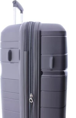 Gladiator Boxing L Spinner 77 - Exp - TSA Slot - Metallic Grey -Koffer Winkel 773x1200 2