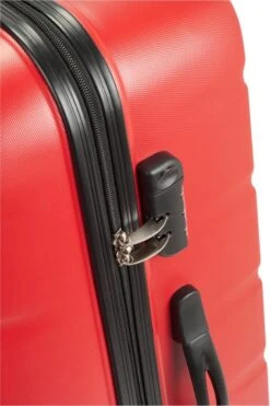 Princess Traveller Grenada - Reiskoffer - 56 Cm - Rood -Koffer Winkel 798x1200 7