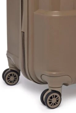 ©TROLLEYZ - Venice No.10 - Trolley - 55cm Met TSA Slot - Dubbele Wielen - 360° Spinners - 100% Polypropyleen - Handbagage Koffer In Pearl Sand 19 ©TROLLEYZ - Venice No.10 - Trolley - 55cm Met TSA Slot - Dubbele Wielen - 360° Spinners - 100% Polypropyleen - Handbagage Koffer In Pearl Sand -Koffer Winkel 813x1200 3