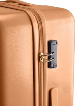 Princess Traveller Harlem - Reiskoffer - Recycled PET - Camel - L (76cm) 16 Princess Traveller Harlem - Reiskoffer - Recycled PET - Camel - L (76cm) -Koffer Winkel 846x1200 2