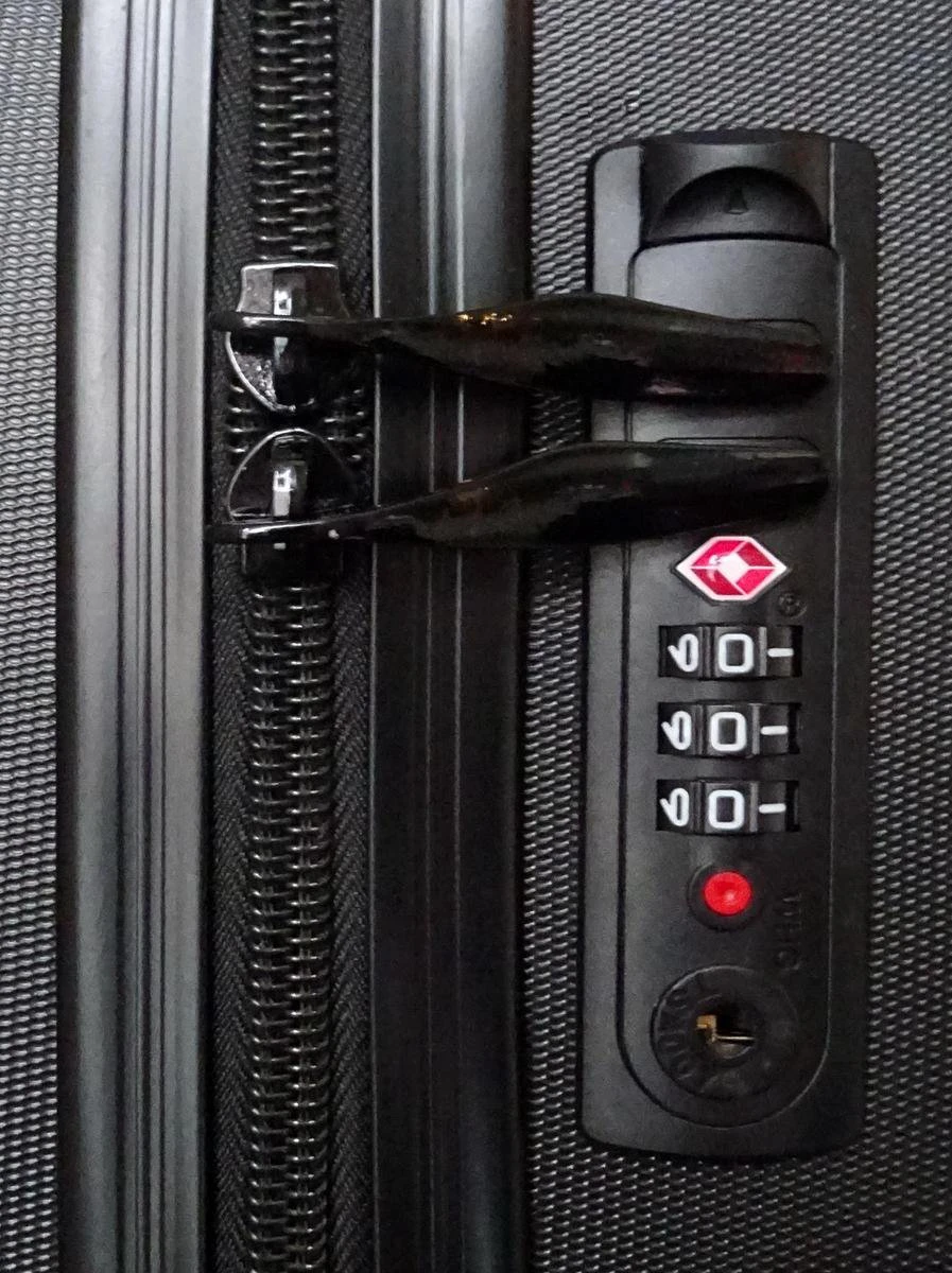 Globeless Handbagage Koffer - TSA Slot - 55x35x20cm - IATA Standaard Trolley - Zwart 4 Globeless Handbagage Koffer - TSA Slot - 55x35x20cm - IATA Standaard Trolley - Zwart - Afbeelding 2