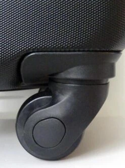 Globeless Handbagage Koffer - TSA Slot - 55x35x20cm - IATA Standaard Trolley - Zwart 9 Globeless Handbagage Koffer - TSA Slot - 55x35x20cm - IATA Standaard Trolley - Zwart -Koffer Winkel 897x1200 2